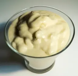 Deliciosa bechamel vegana: una receta sin lácteos ni ingredientes de origen animal.