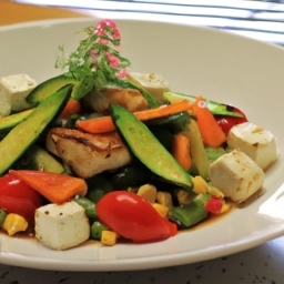 Deliciosa comida vegetariana en un plato