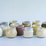 Imagen de una variedad de yogures vegetales sin soja